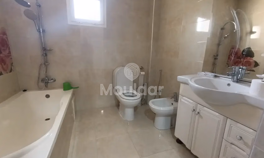 فيلا للشراء مع تراس