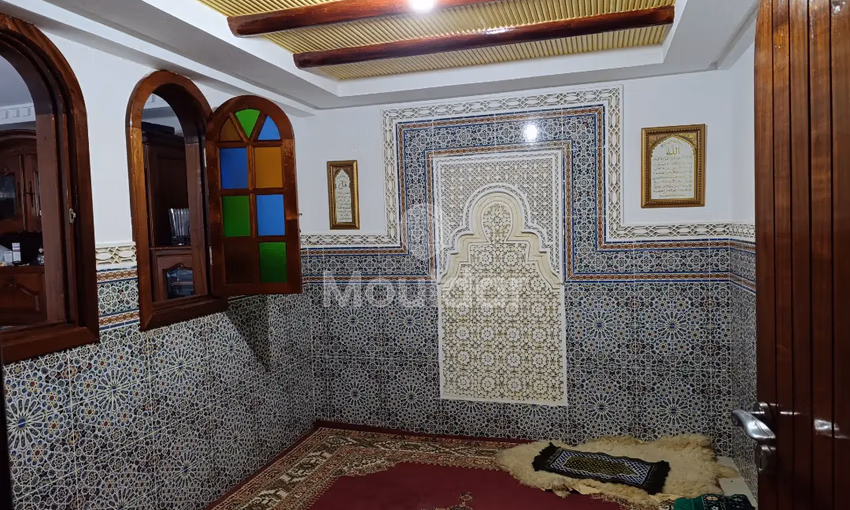 فيلا للشراء مع تراس