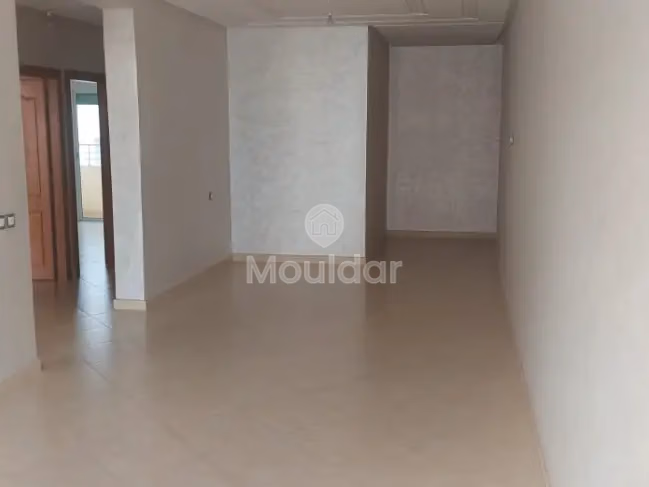 شقة للإيجار مع تراس في الطابق الثالث شقة للإيجار مع تراس في الطابق الثالث