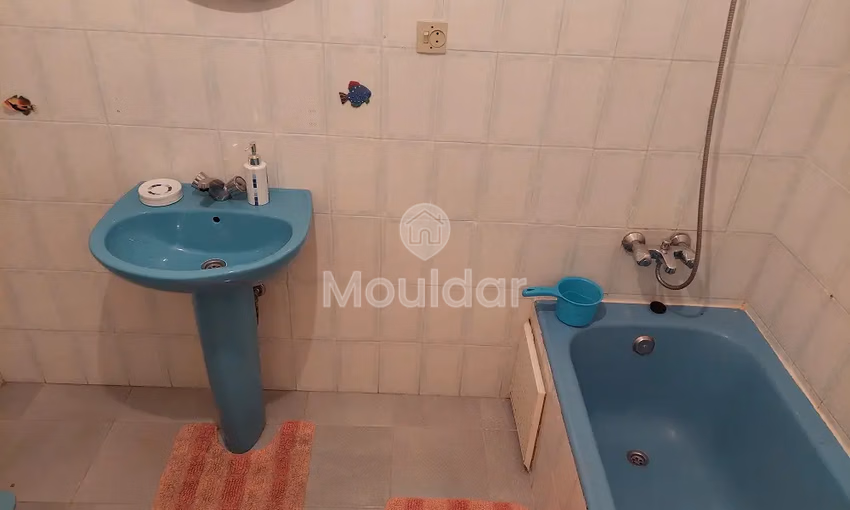 شقة للإيجار مع شرفة