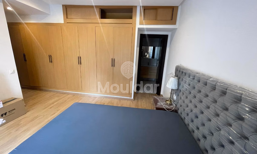 Appartement à louer à Casablanca, 2 Mars, 250m², 2 chambres. Appartement à louer à Casablanca, 2 Mars, 250m², 2 chambres.