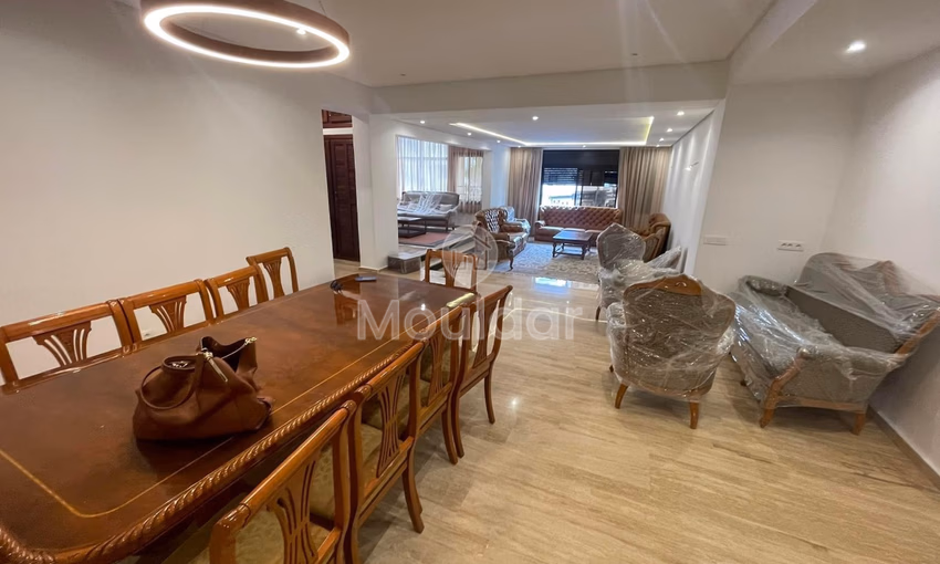 Appartement à louer à Casablanca, 2 Mars, 250m², 2 chambres. Appartement à louer à Casablanca, 2 Mars, 250m², 2 chambres.