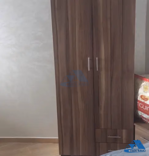 Studio à louer avec balcon au cinquième étage