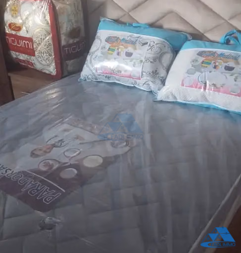 Studio à louer avec balcon au cinquième étage