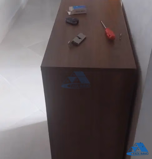 Studio à louer avec balcon au cinquième étage