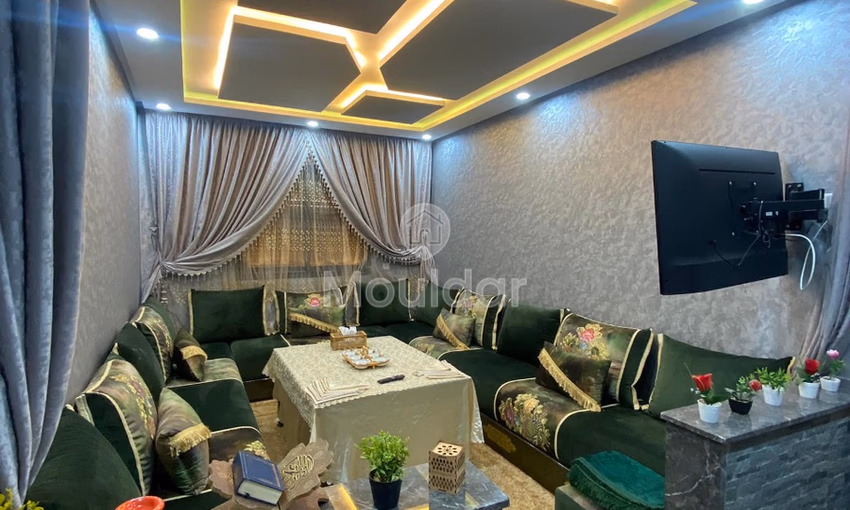 ستوديو للإيجار في الطابق الأرضي