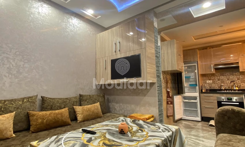 ستوديو للإيجار في الطابق الأرضي ستوديو للإيجار في الطابق الأرضي