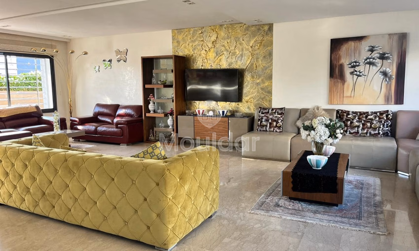 Villa for sale in Oulfa, Casablanca - 200 m² of land, 310 m² of living space. Villa for sale in Oulfa, Casablanca - 200 m² of land, 310 m² of living space.