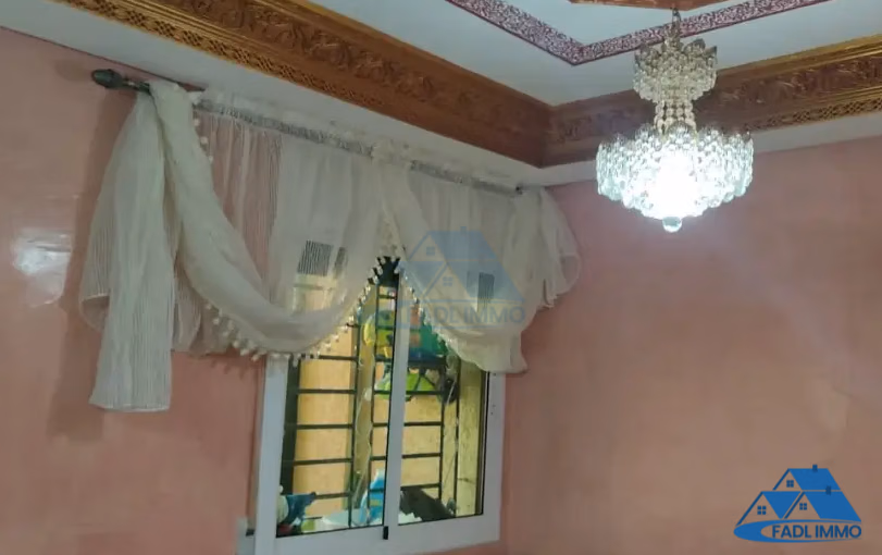 Appartement à vendre avec balcon au premier étage