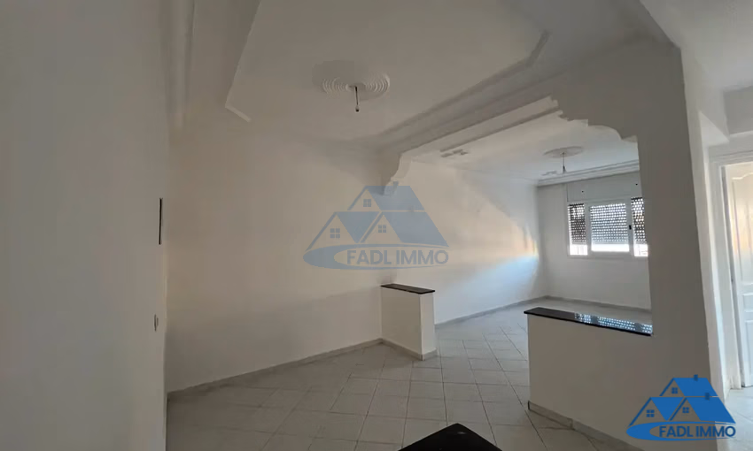 شقة للبيع في الطابق الثالث شقة للبيع في الطابق الثالث