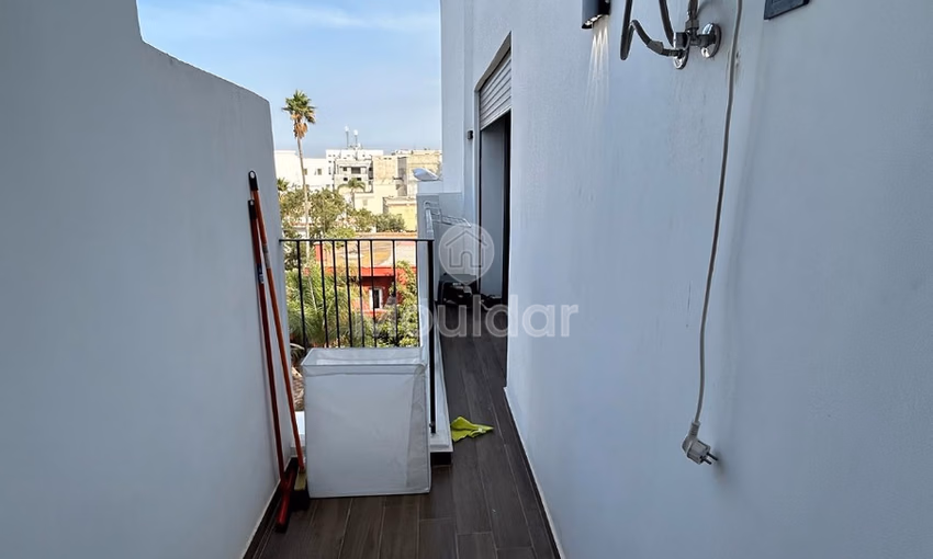 Estudio en alquiler con terraza en el tercer piso