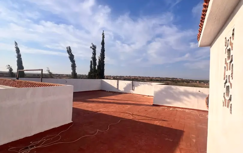 Villa for sale in Idaouguerd with pool - 4 bedrooms, 900 m².