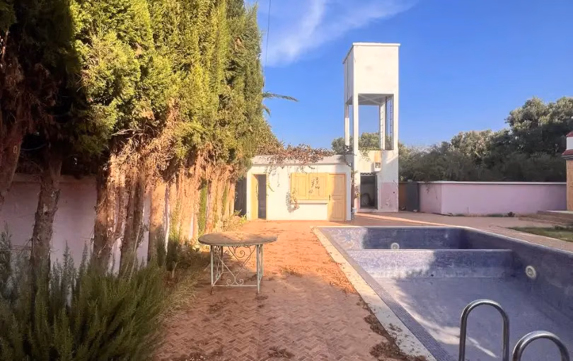 Villa for sale in Idaouguerd with pool - 4 bedrooms, 900 m².