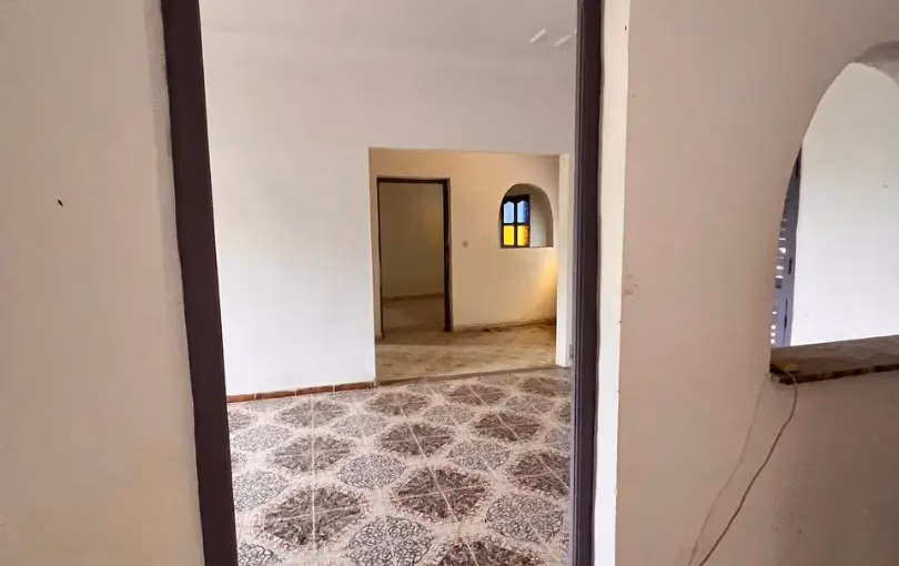 فيلا للبيع مع مسبح - view 9