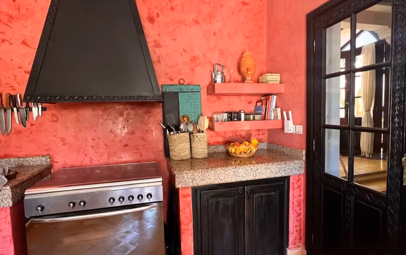 فيلا للبيع مع مسبح فيلا للبيع مع مسبح