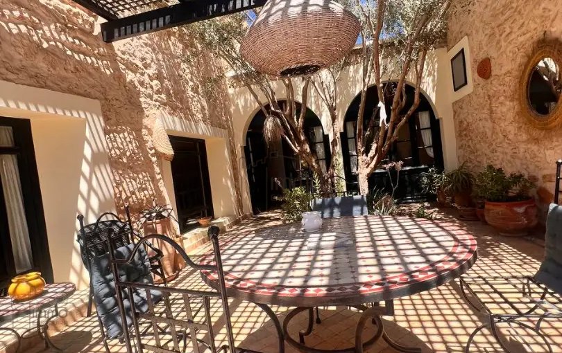 Villa for sale with swimming pool - view 4