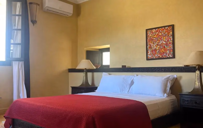 فيلا للبيع مع مسبح فيلا للبيع مع مسبح