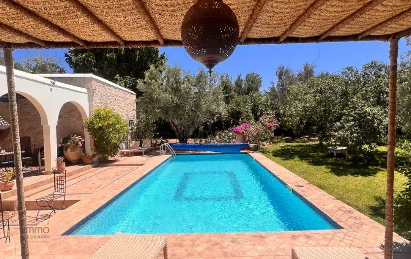 Villa en venta con piscina - view 8