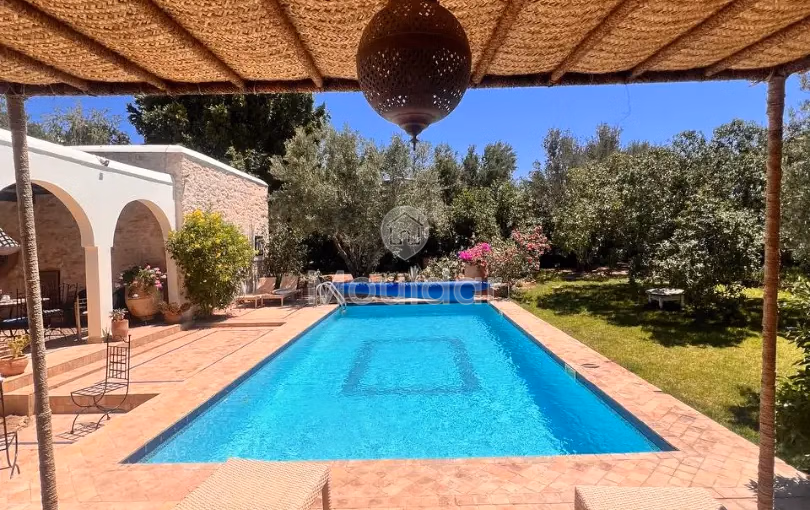 Villa à vendre avec piscine Villa à vendre avec piscine