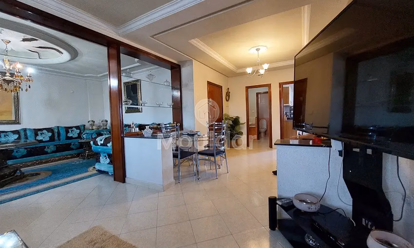 شقة للإيجار مع شرفة في الطابق الأرضي