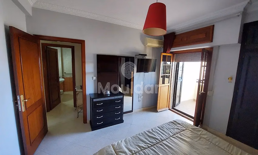 شقة للإيجار مع شرفة في الطابق الأرضي