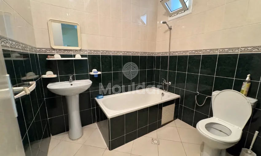 شقة للإيجار في الطابق الثاني شقة للإيجار في الطابق الثاني