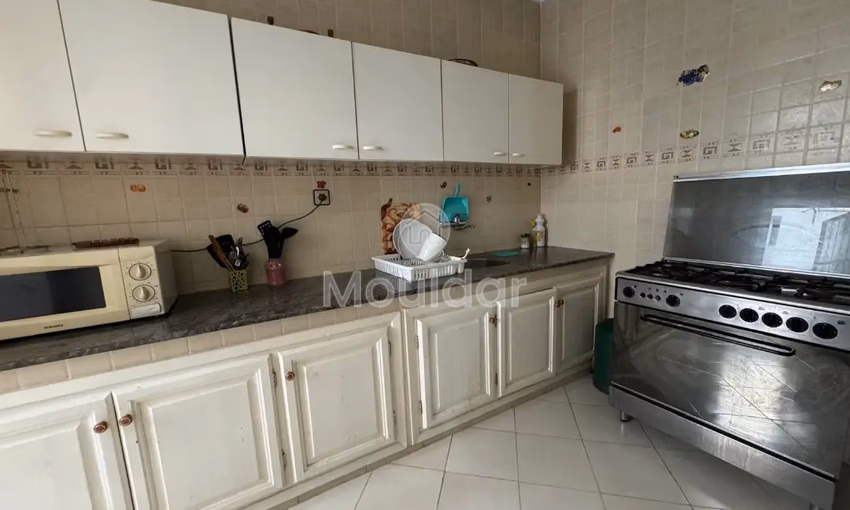 شقة للإيجار في الطابق الثاني شقة للإيجار في الطابق الثاني