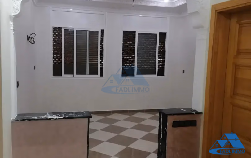 شقة للبيع في الطابق الأرضي