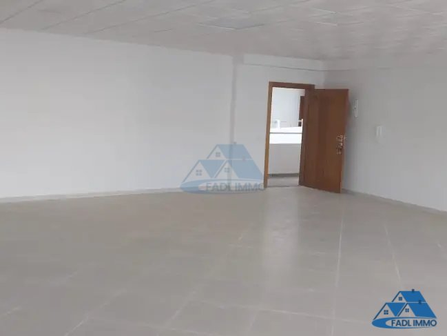 Birinci katta park yeriyle kiralık ofis - view 5