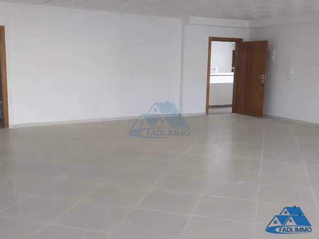Birinci katta park yeriyle kiralık ofis - view 2