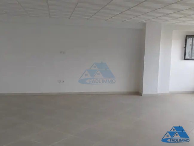 Birinci katta park yeriyle kiralık ofis - view 3