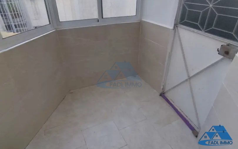 Appartement à louer avec balcon au sixième étage - view 2