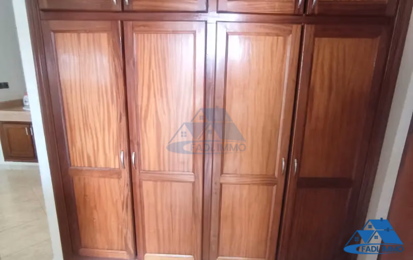 Appartement à louer avec balcon au sixième étage