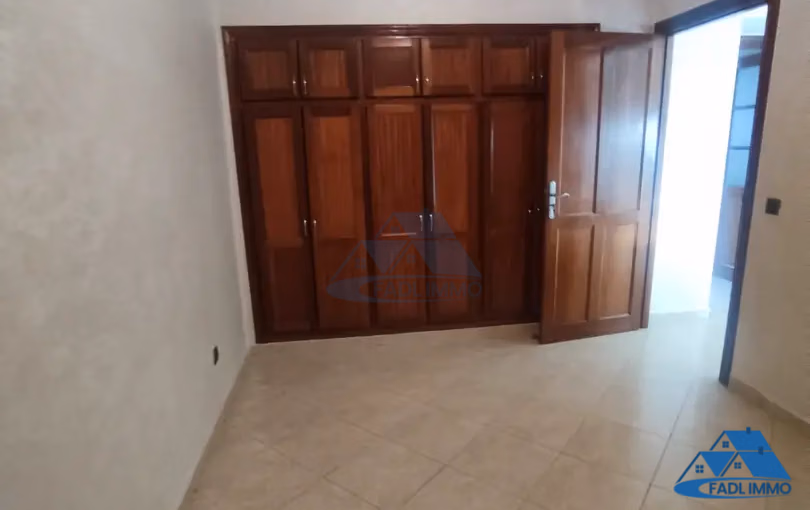 Appartement à louer avec balcon au sixième étage