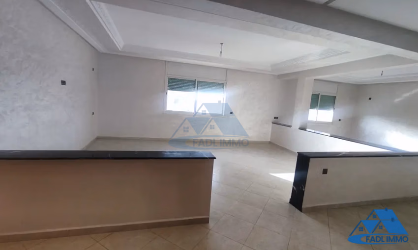 Appartement à louer avec balcon au sixième étage