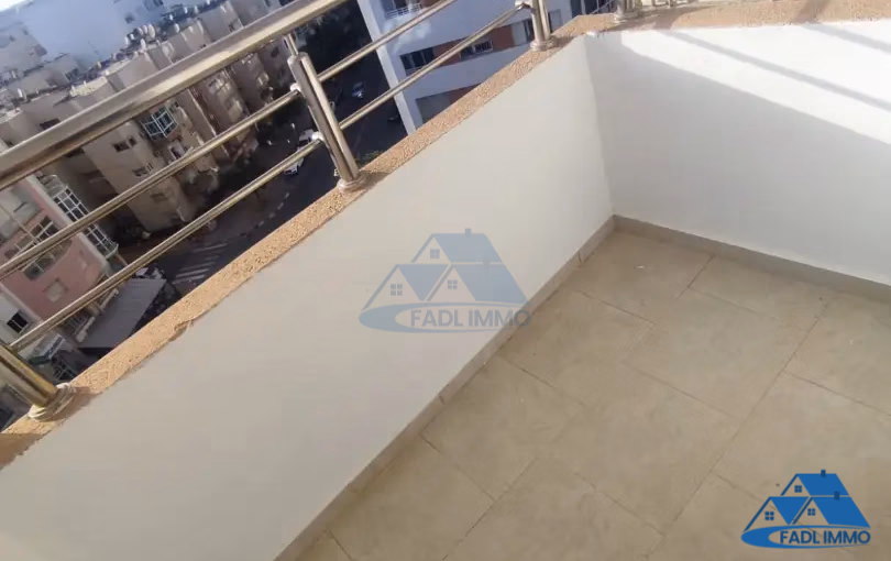 Appartement à louer avec balcon au sixième étage