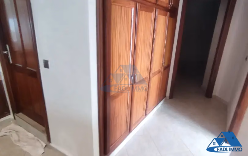 Appartement à louer avec balcon au sixième étage