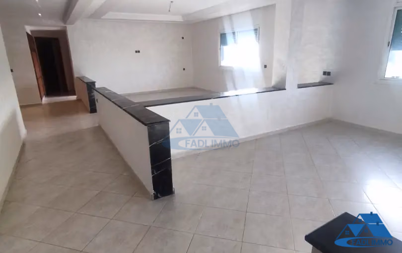 Appartement à louer avec balcon au sixième étage