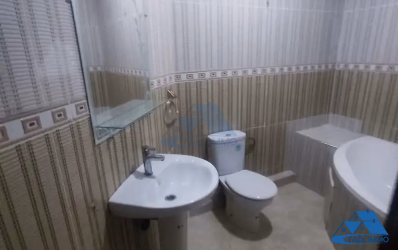 Appartement à louer avec balcon au sixième étage