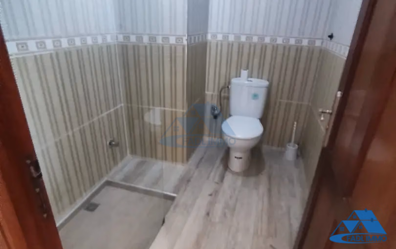 Appartement à louer avec balcon au sixième étage