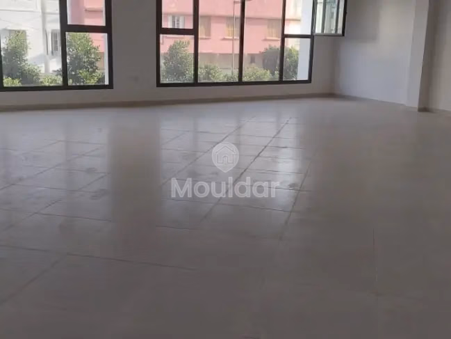 Office for rent with parking on the first floor