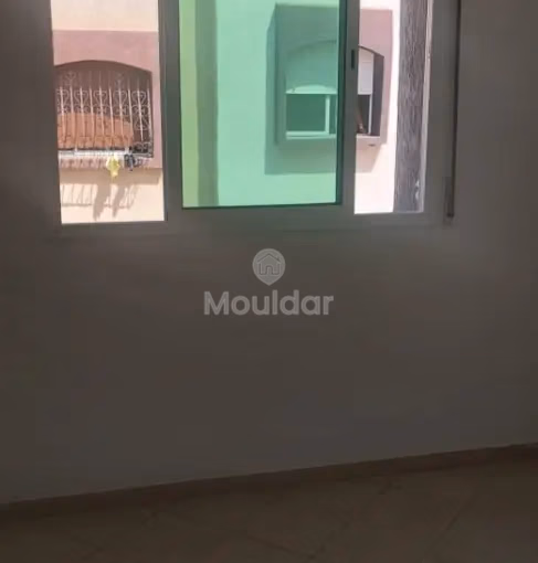 Appartement à louer au deuxième étage Appartement à louer au deuxième étage