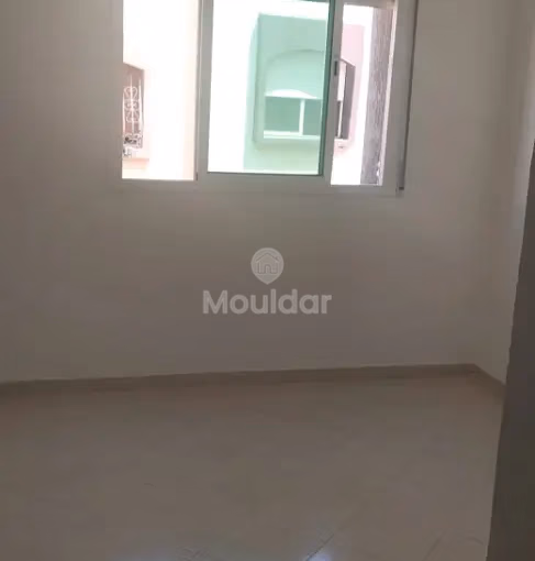 Appartement à louer au deuxième étage Appartement à louer au deuxième étage