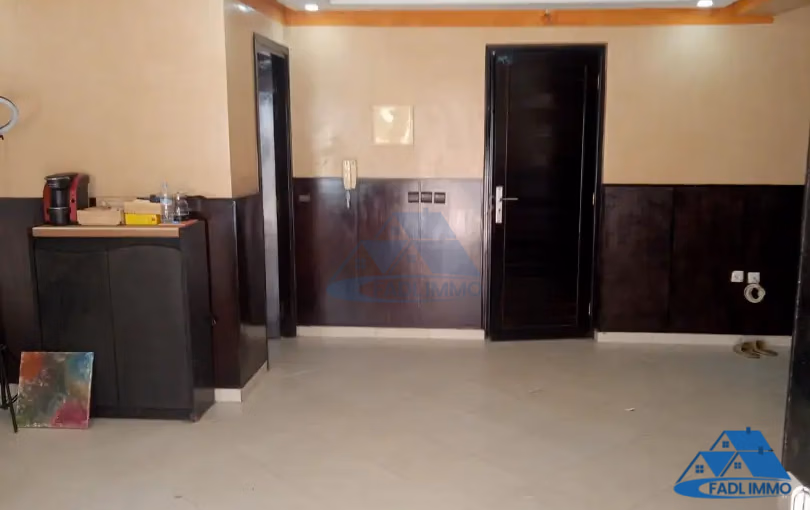 Bureau à louer au premier étage