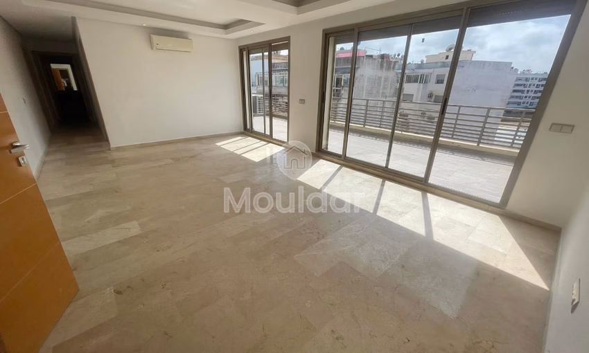 شقة للإيجار في الدار البيضاء، بورغون - 3 غرف نوم، 157 متر مربع