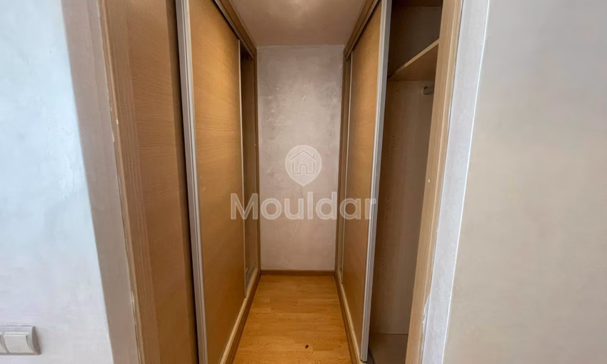 شقة للإيجار في الدار البيضاء، بورغون - 3 غرف نوم، 157 متر مربع