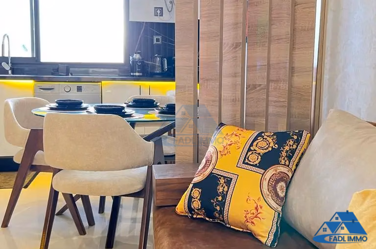 ستوديو للإيجار مع موقف سيارات في الطابق الثاني