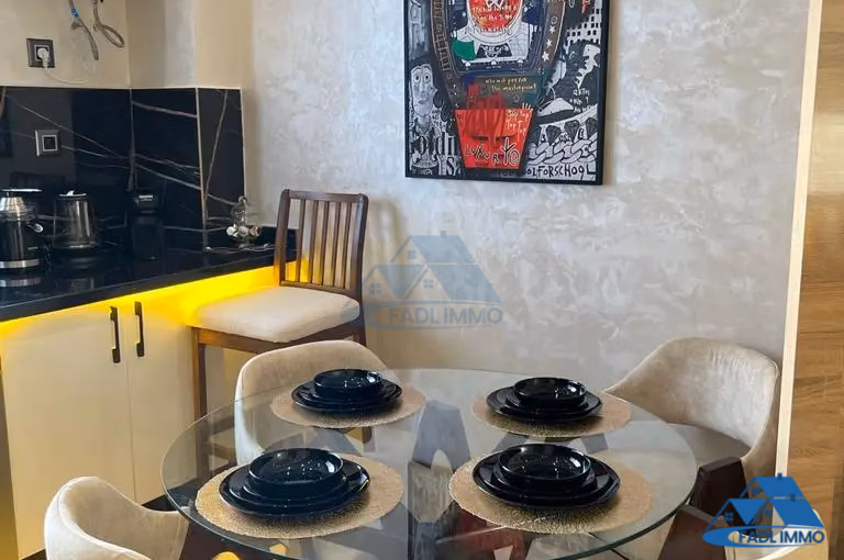 ستوديو للإيجار مع موقف سيارات في الطابق الثاني