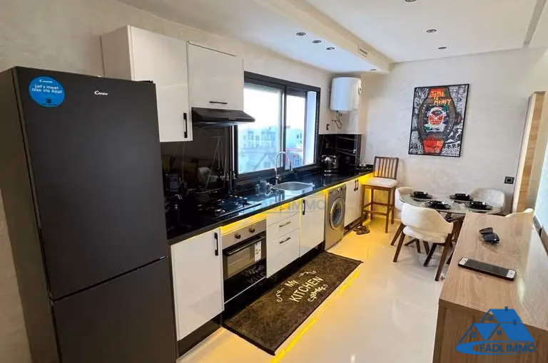 ستوديو للإيجار مع موقف سيارات في الطابق الثاني