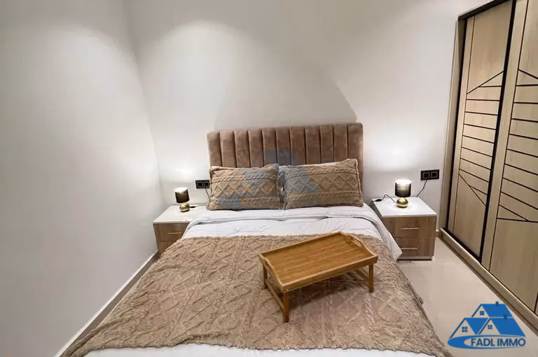 ستوديو للإيجار مع موقف سيارات في الطابق الثاني